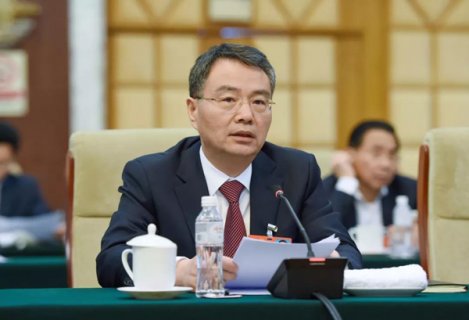 關(guān)注油耗子、公路三亂、從業(yè)資格證!徐冠巨代表講